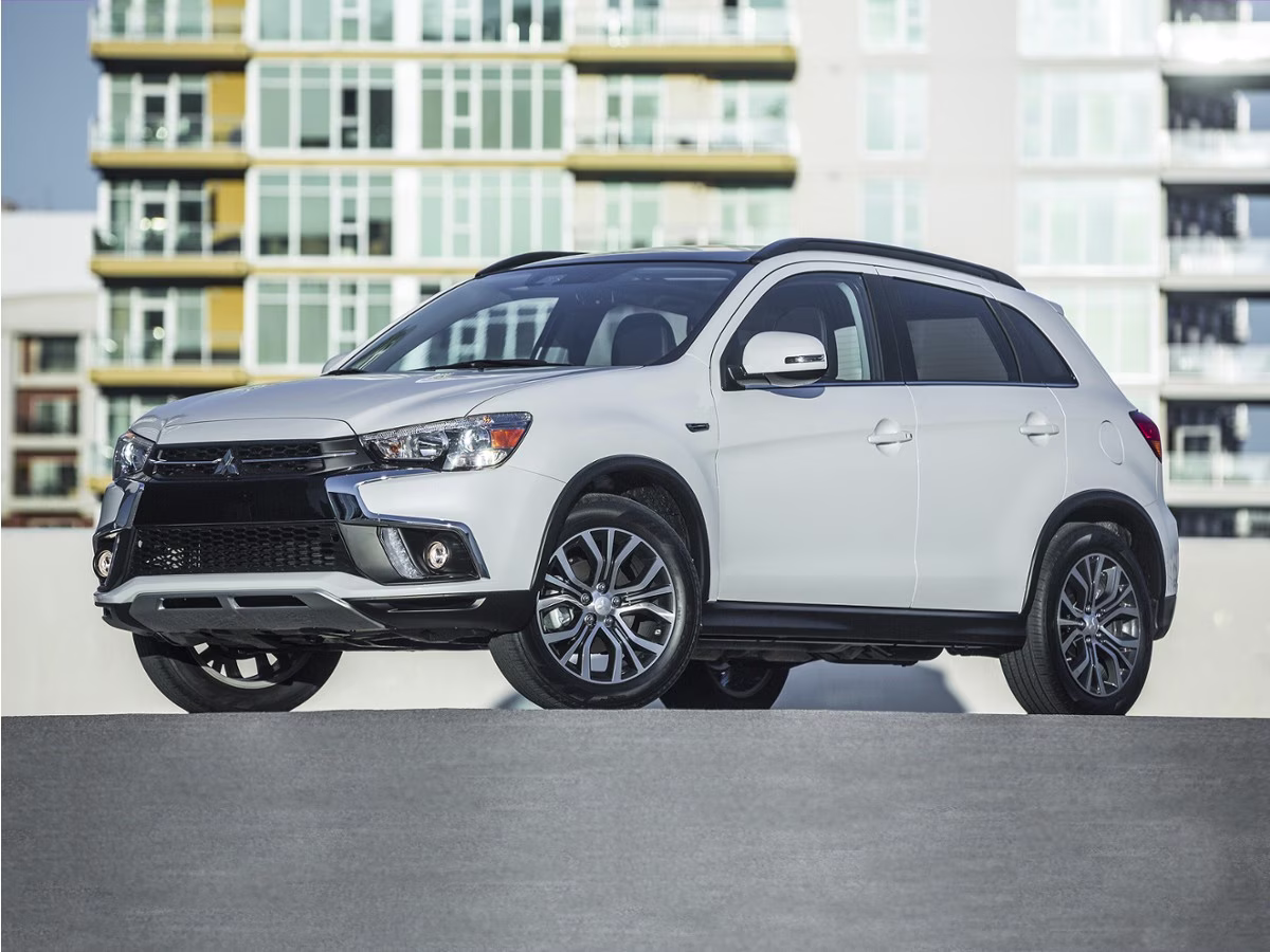 2019 Alloy Silver Metallic Mitsubishi Outlander Sport 2.4 GT FWD SUV