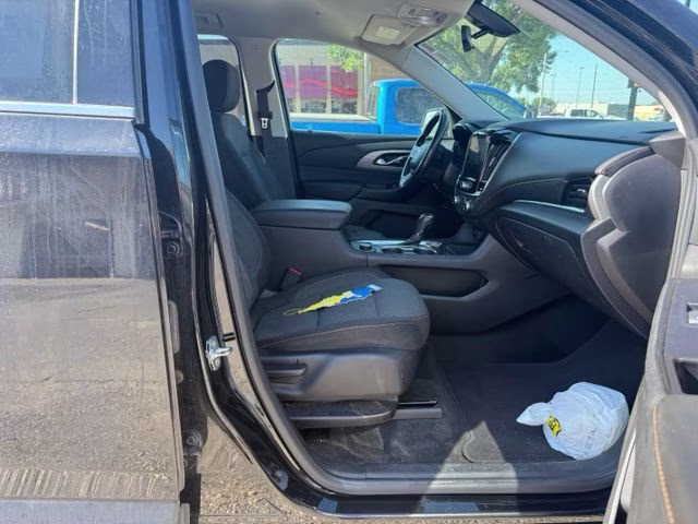 2019 Mosaic Black Metallic Chevrolet Traverse LT FWD SUV