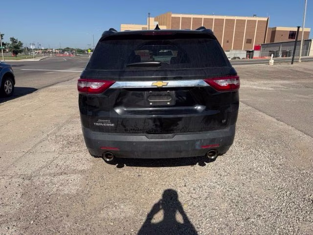 2019 Mosaic Black Metallic Chevrolet Traverse LT FWD SUV