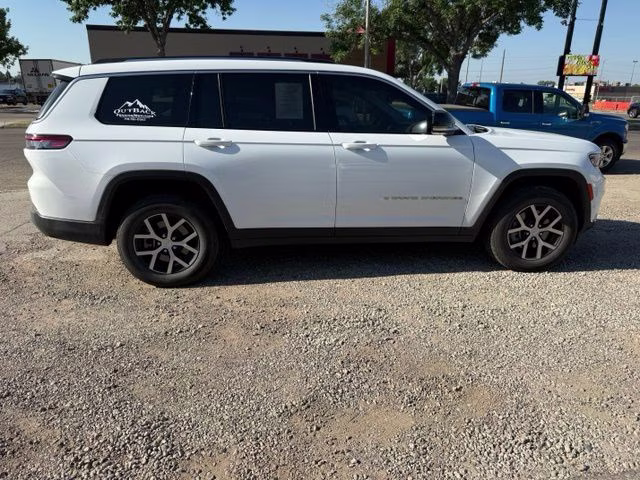 2023 Bright White Clearcoat Jeep Grand Cherokee L Limited 4X4 SUV