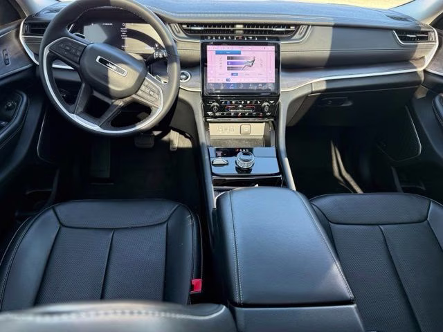 2023 Bright White Clearcoat Jeep Grand Cherokee L Limited 4X4 SUV