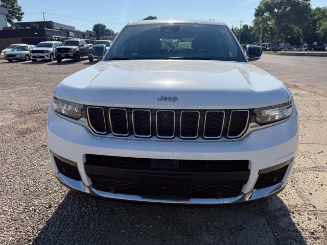 2023 Bright White Clearcoat Jeep Grand Cherokee L Limited 4X4 SUV