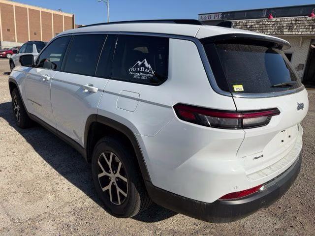 2023 Bright White Clearcoat Jeep Grand Cherokee L Limited 4X4 SUV