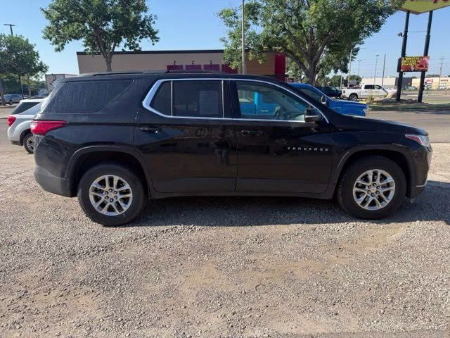 2019 Mosaic Black Metallic Chevrolet Traverse LT FWD SUV