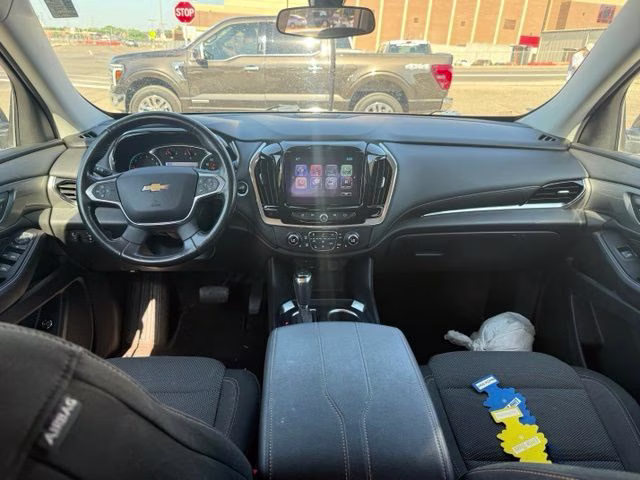 2019 Mosaic Black Metallic Chevrolet Traverse LT FWD SUV