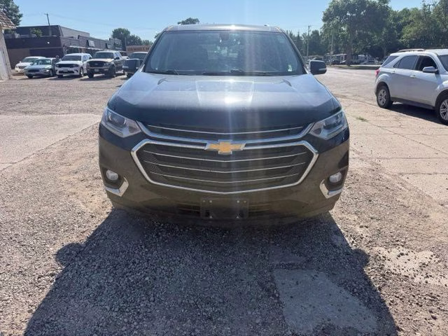 2019 Mosaic Black Metallic Chevrolet Traverse LT FWD SUV