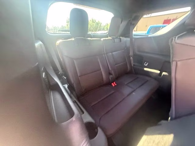 2025 Star White Metallic Tri-Coat Ford Explorer Platinum 4X4 SUV