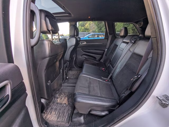 2019 Bright White Clearcoat Jeep Grand Cherokee Altitude 4X4 SUV