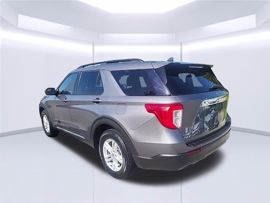 2022 Ford Explorer XLT 4X4 SUV