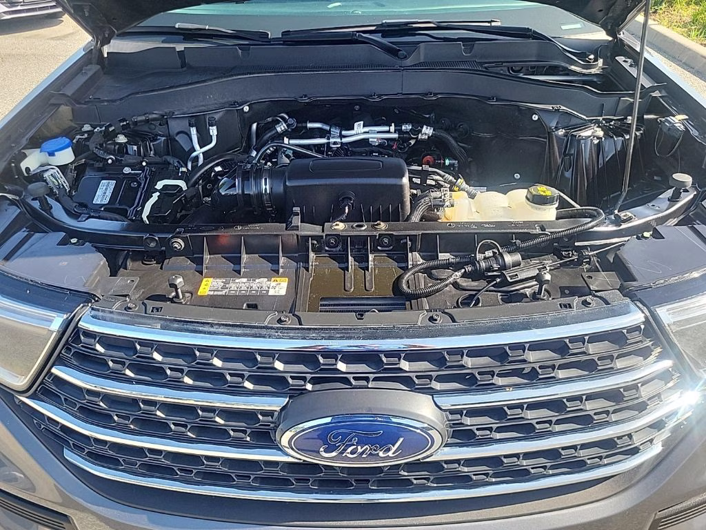 2022 Ford Explorer XLT 4X4 SUV