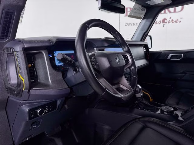 2024 Oxford White Ford Bronco Badlands 4X4 SUV