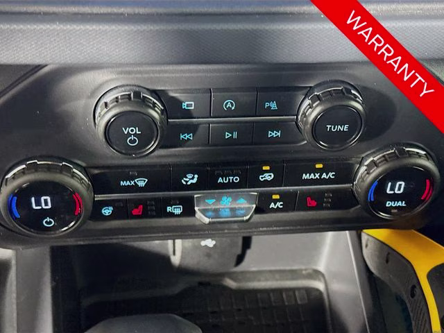 2024 Oxford White Ford Bronco Badlands 4X4 SUV