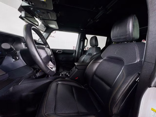 2024 Oxford White Ford Bronco Badlands 4X4 SUV