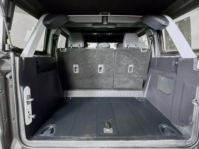 2024 Oxford White Ford Bronco Badlands 4X4 SUV