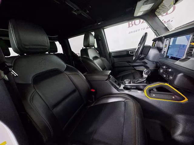 2024 Oxford White Ford Bronco Badlands 4X4 SUV