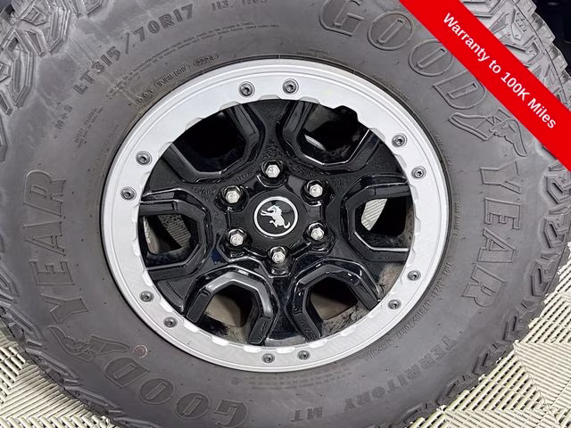 2024 Oxford White Ford Bronco Badlands 4X4 SUV