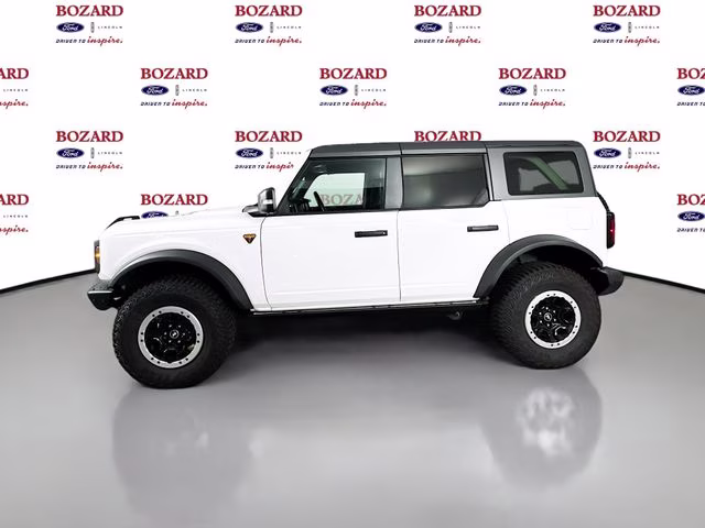 2024 Oxford White Ford Bronco Badlands 4X4 SUV