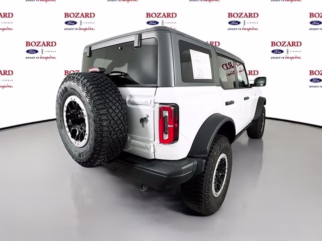 2024 Oxford White Ford Bronco Badlands 4X4 SUV