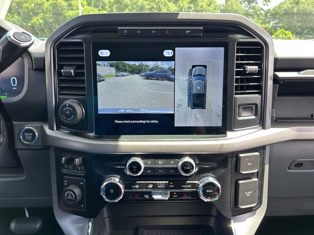 2024 Oxford White Ford F-150 XLT 4X4 Truck