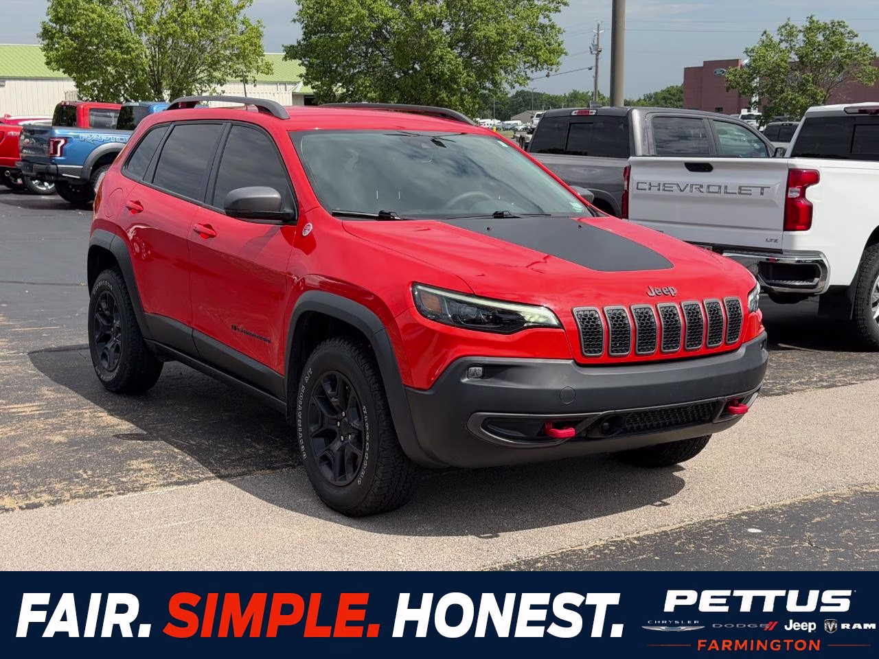 2021 Spitfire Orange Clearcoat Jeep Cherokee 4WD Trailhawk 4X4 SUV