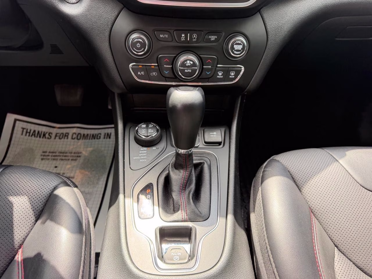 2021 Spitfire Orange Clearcoat Jeep Cherokee 4WD Trailhawk 4X4 SUV