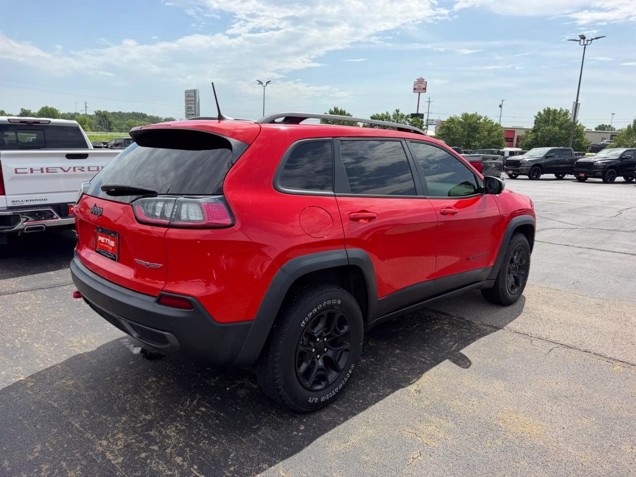 2021 Spitfire Orange Clearcoat Jeep Cherokee 4WD Trailhawk 4X4 SUV