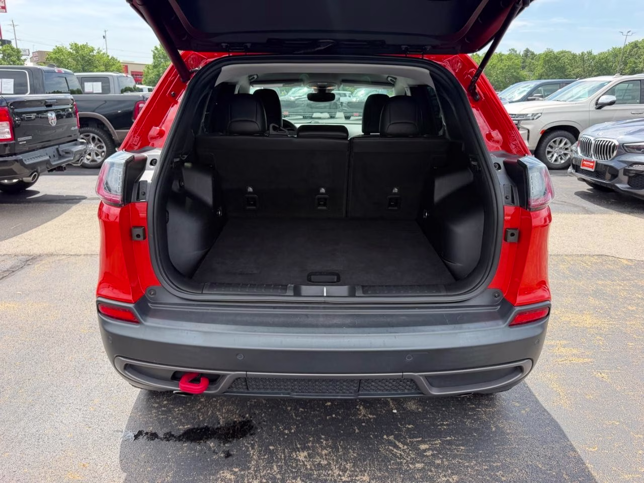 2021 Spitfire Orange Clearcoat Jeep Cherokee 4WD Trailhawk 4X4 SUV