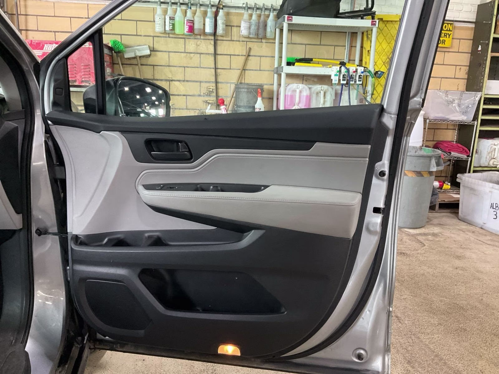 2018 Silver Honda Odyssey EX-L FWD Van