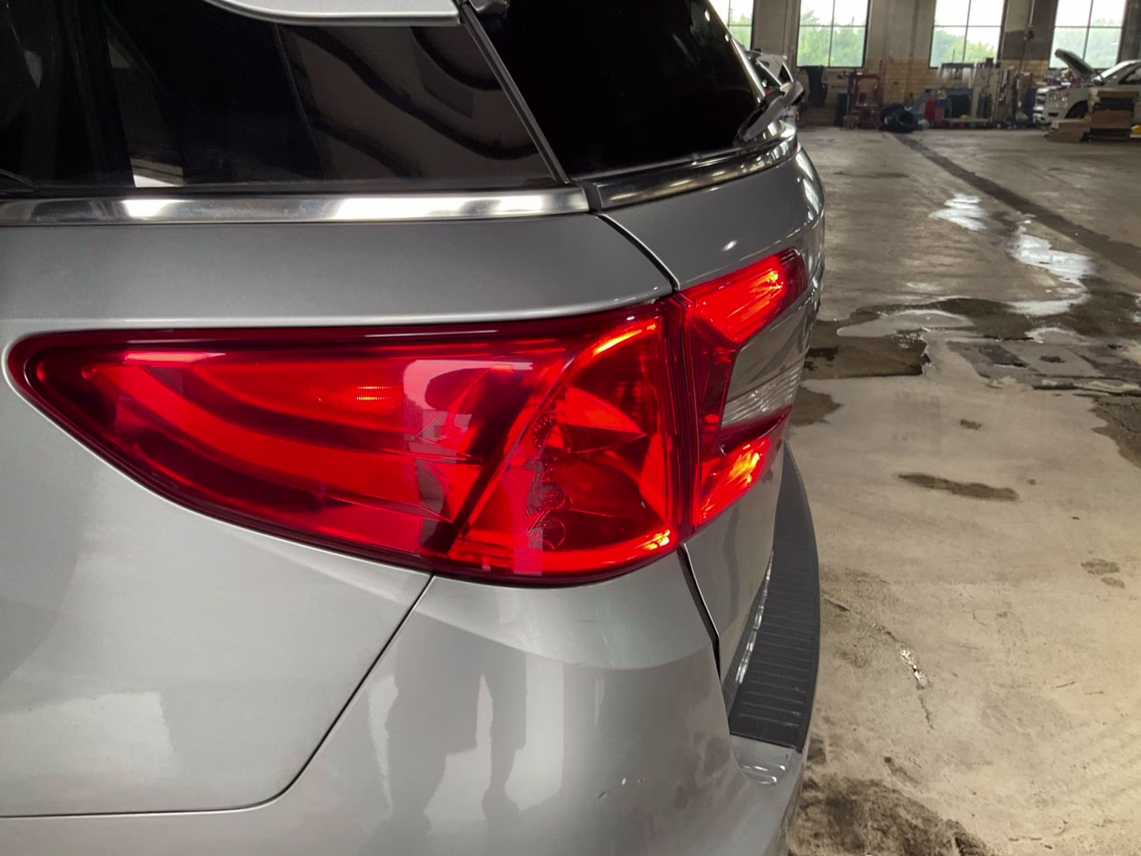 2018 Silver Honda Odyssey EX-L FWD Van