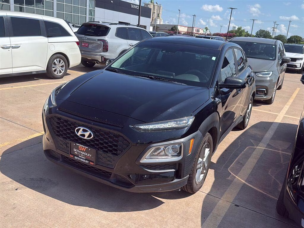 2019 Ultra Black Pearl Hyundai Kona SE FWD SUV