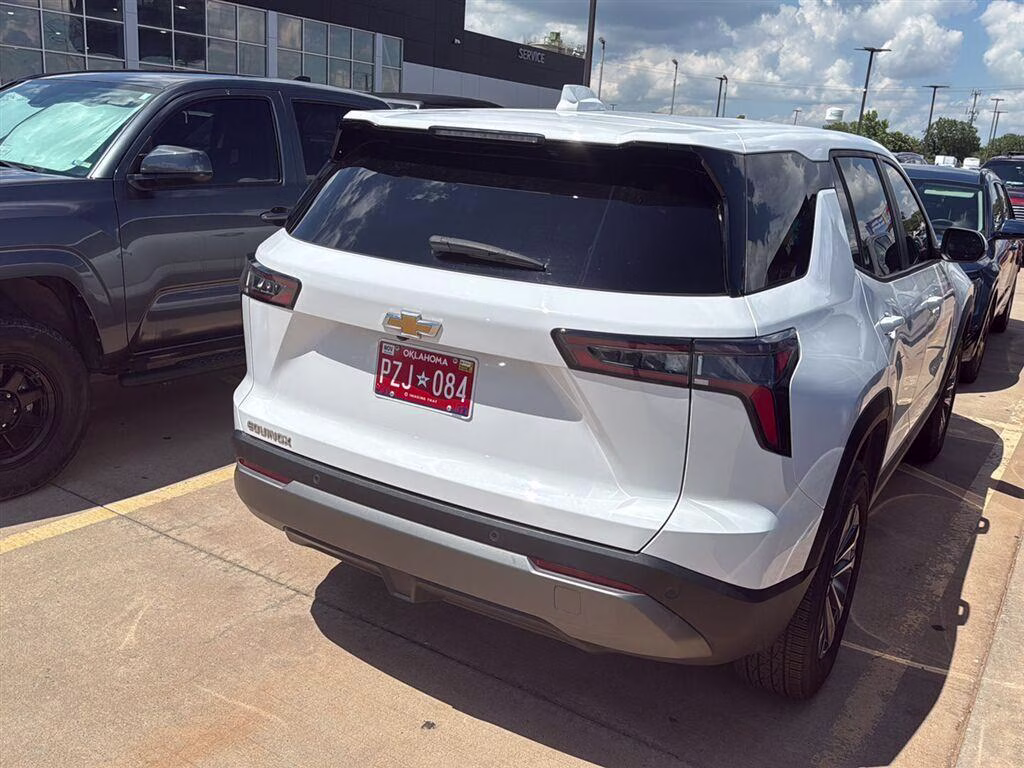 2025 Summit White Chevrolet Equinox FWD LT FWD SUV