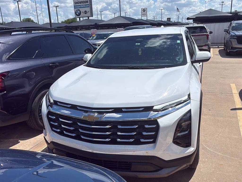 2025 Summit White Chevrolet Equinox FWD LT FWD SUV