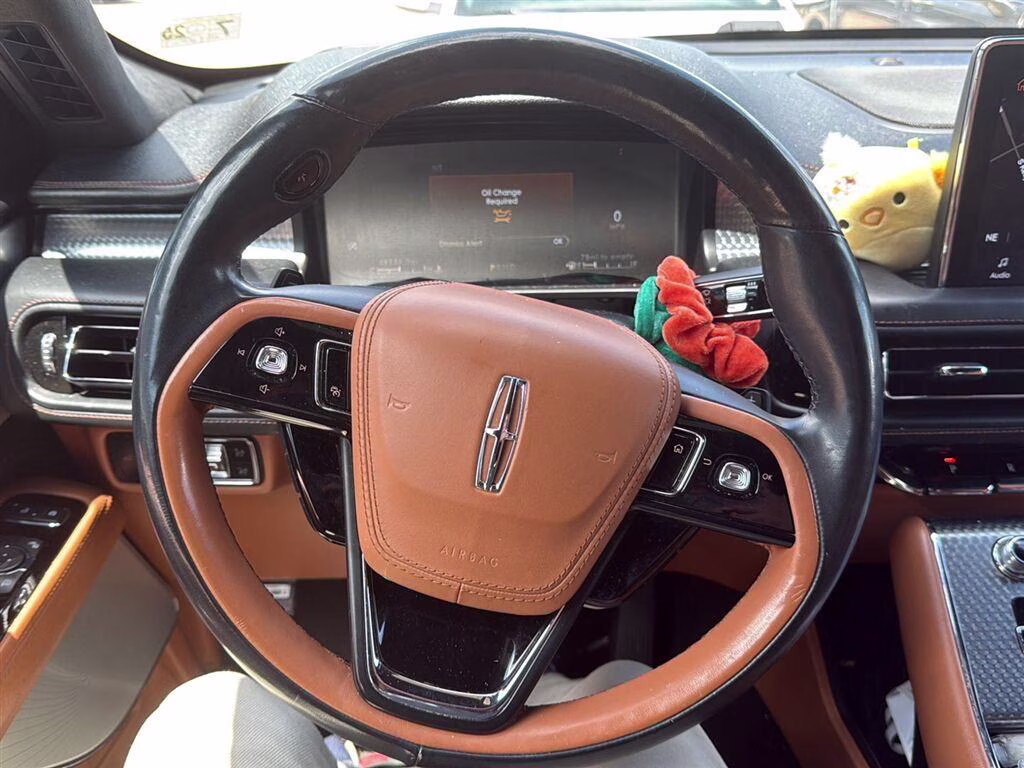 2021 Pristine White Lincoln Aviator Black Label AWD SUV