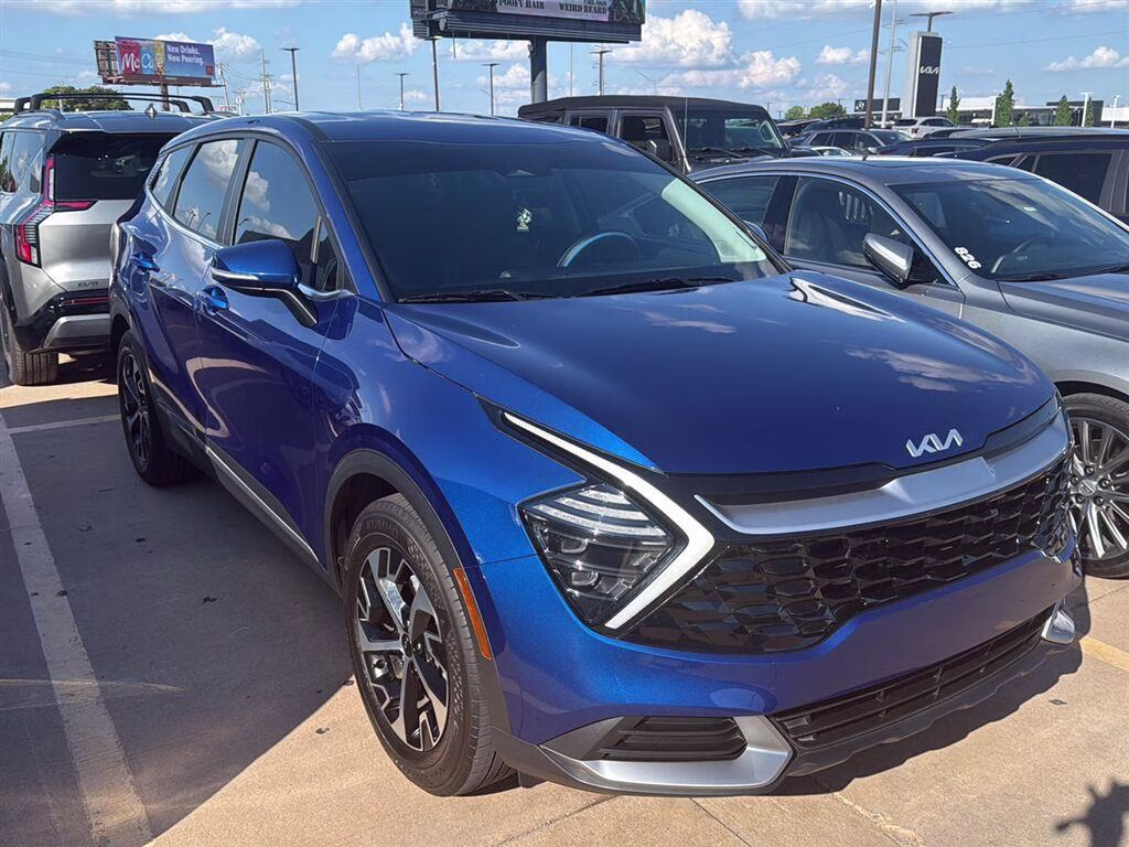 2024 Sapphire Blue Kia Sportage EX FWD SUV