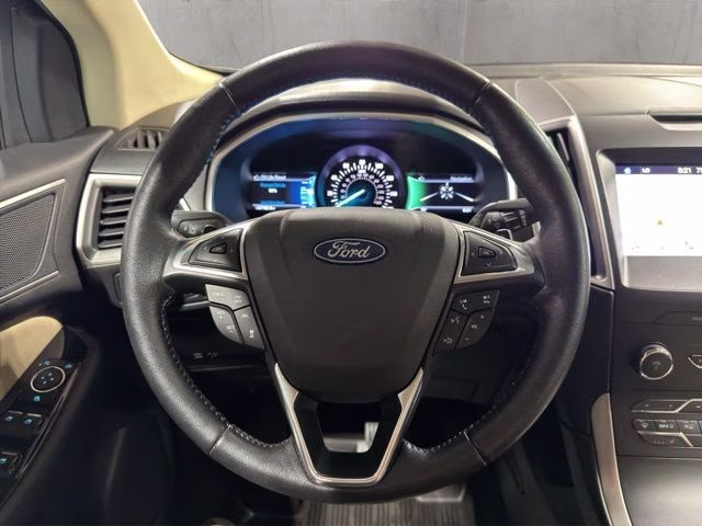2019 White Platinum Clearcoat Metallic Ford Edge SEL AWD SUV