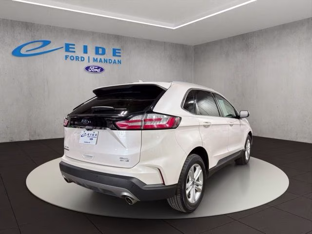 2019 White Platinum Clearcoat Metallic Ford Edge SEL AWD SUV