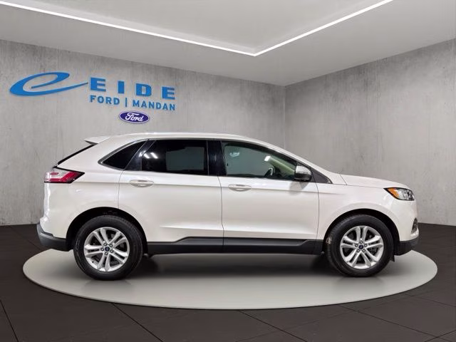 2019 White Platinum Clearcoat Metallic Ford Edge SEL AWD SUV