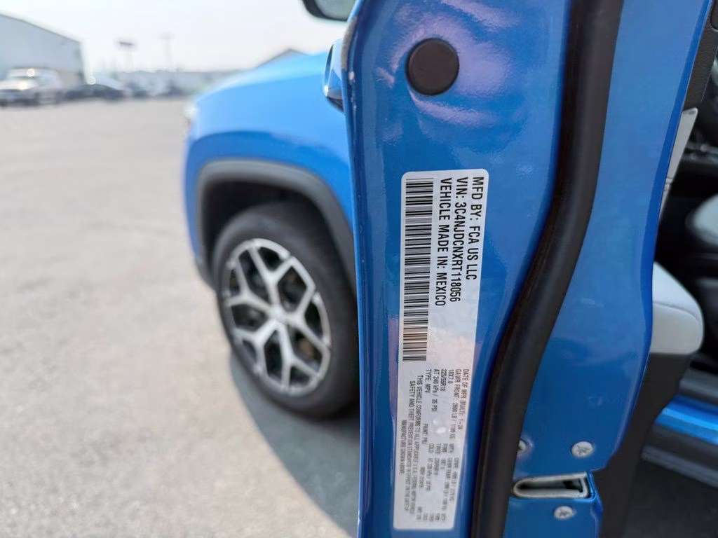 2024 Hydro Blue Pearlcoat Jeep Compass Limited 4X4 SUV