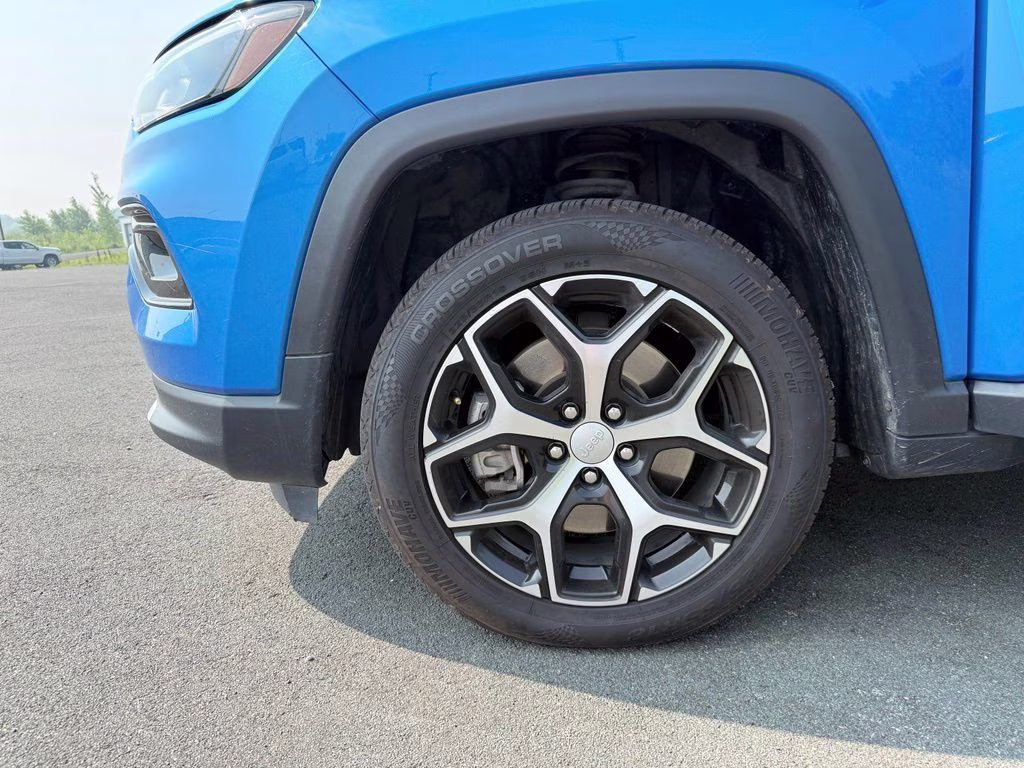2024 Hydro Blue Pearlcoat Jeep Compass Limited 4X4 SUV