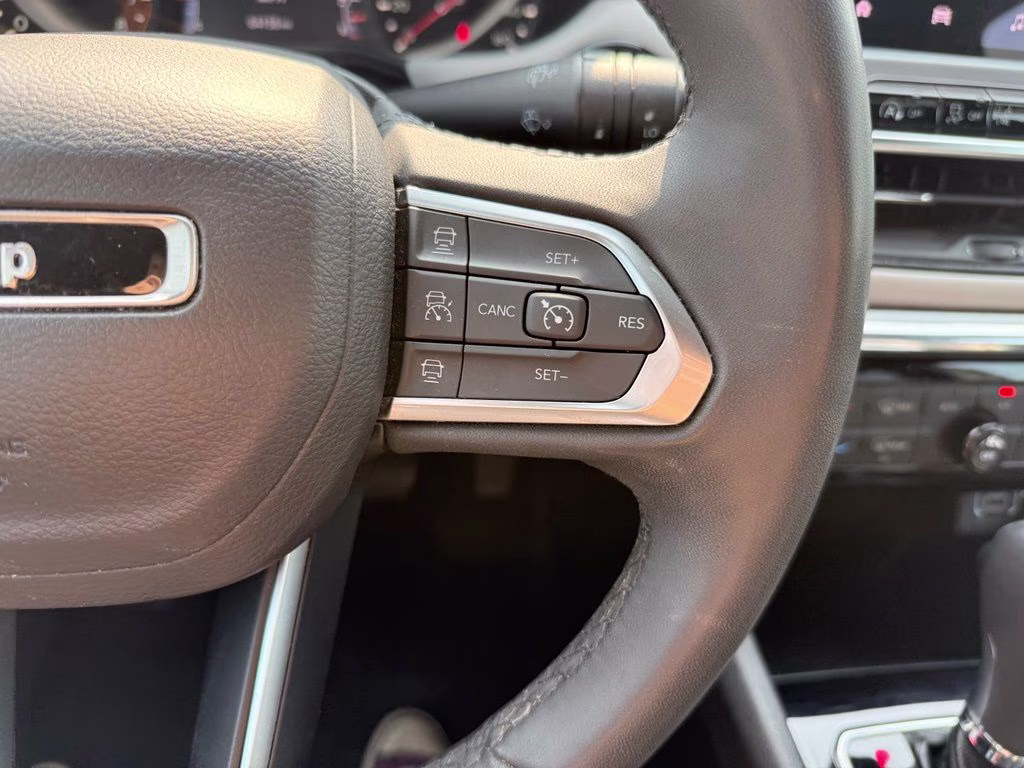 2024 Sting-Gray Clearcoat Jeep Compass Limited 4X4 SUV