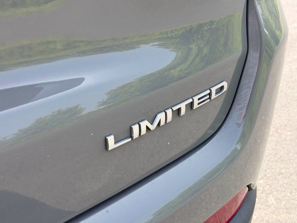 2024 Sting-Gray Clearcoat Jeep Compass Limited 4X4 SUV
