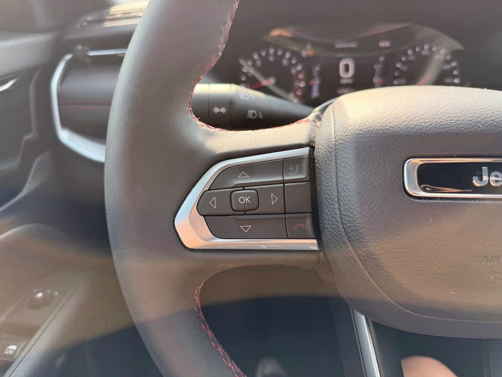 2026 Bright White Clearcoat Jeep Compass Trailhawk 4X4 SUV