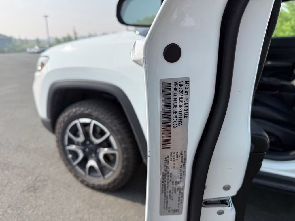 2026 Bright White Clearcoat Jeep Compass Trailhawk 4X4 SUV