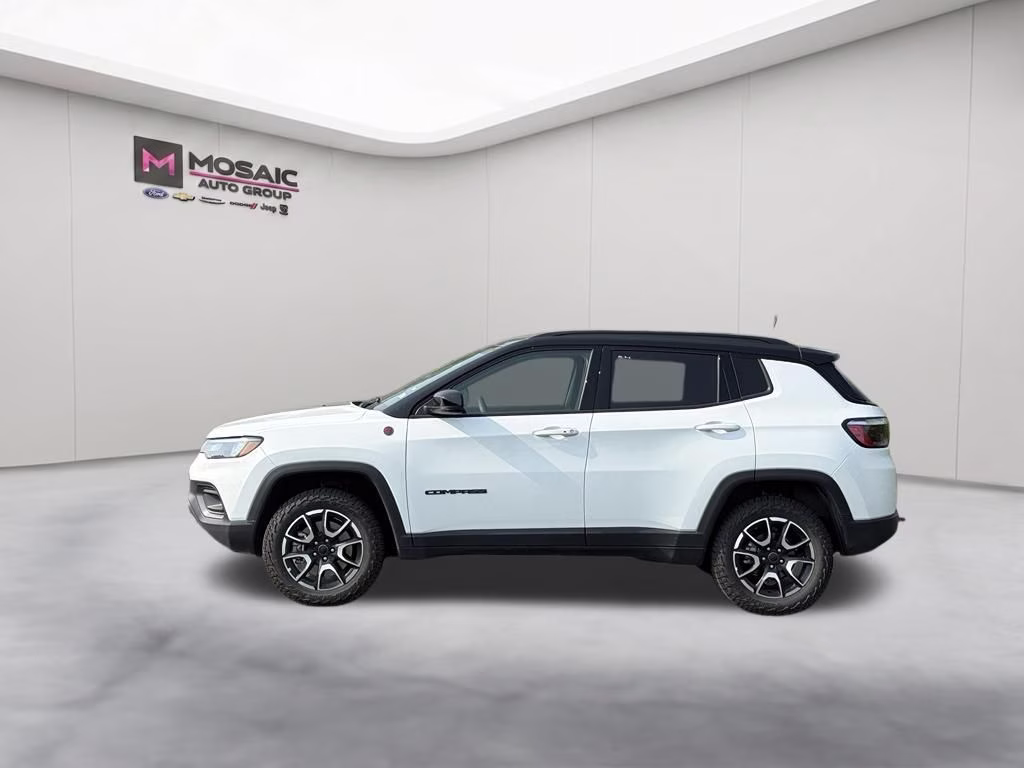 2026 Bright White Clearcoat Jeep Compass Trailhawk 4X4 SUV