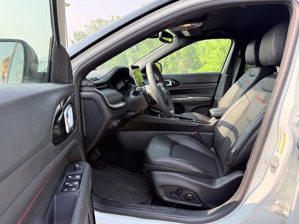 2026 Bright White Clearcoat Jeep Compass Trailhawk 4X4 SUV