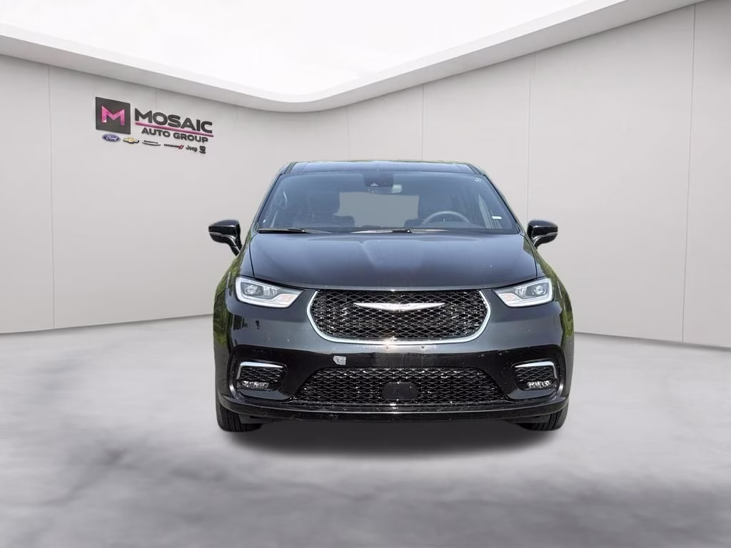 2025 Diamond Black Crystal Pearlcoat Chrysler Pacifica Select FWD Van