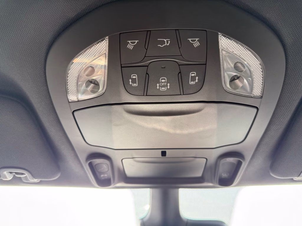 2025 Ceramic Gray Clearcoat Chrysler Pacifica Limited FWD Van