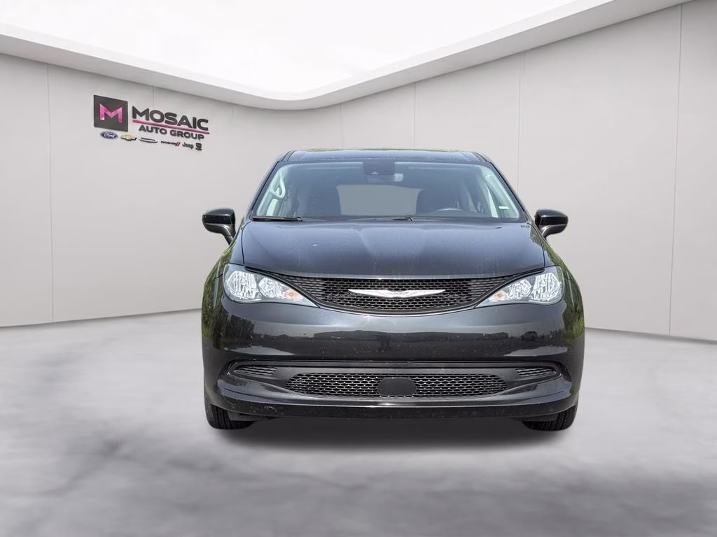 2024 Diamond Black Crystal Pearlcoat Chrysler Voyager LX FWD Van