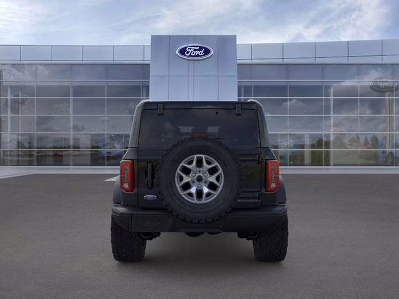 2025 Shadow Black Ford Bronco Badlands 4X4 SUV
