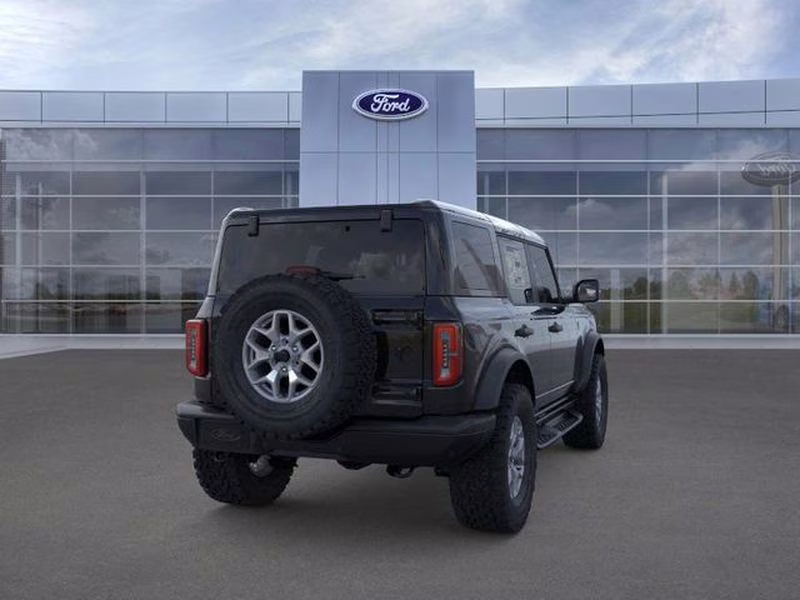 2025 Shadow Black Ford Bronco Badlands 4X4 SUV